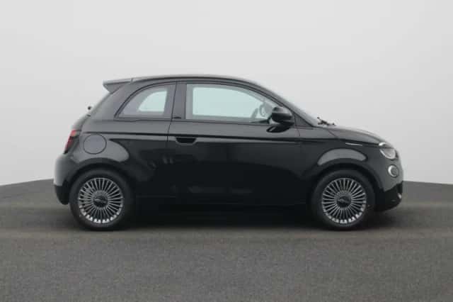 Fiat 500 (2022) thumbnail 6