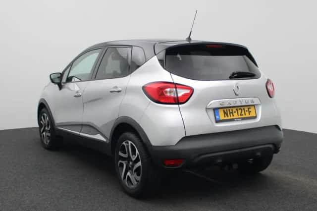 Renault Captur (2017) thumbnail 2