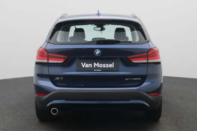 BMW X1 (2022) thumbnail 5
