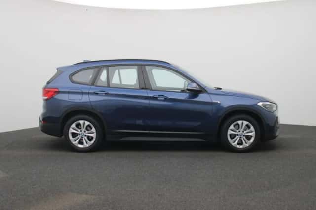 BMW X1 (2022) thumbnail 6