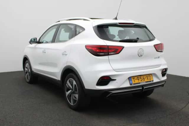 MG ZS EV (2023) thumbnail 2