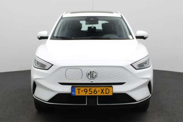 MG ZS EV (2023) thumbnail 3