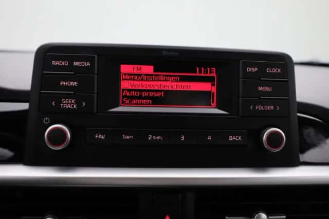 Kia Picanto (2022) thumbnail 18