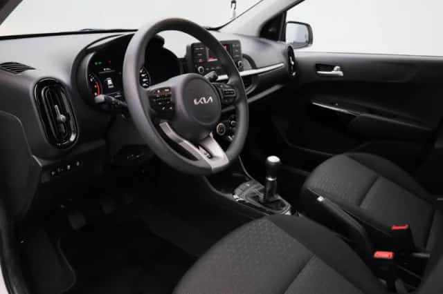 Kia Picanto (2022) thumbnail 23