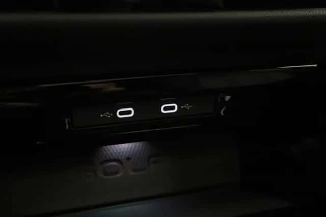 Volkswagen Golf (2024) thumbnail 33