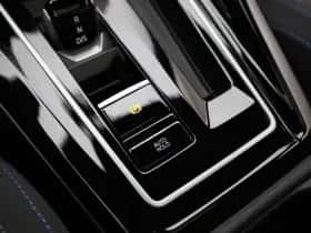 Volkswagen Golf (2024) thumbnail 36
