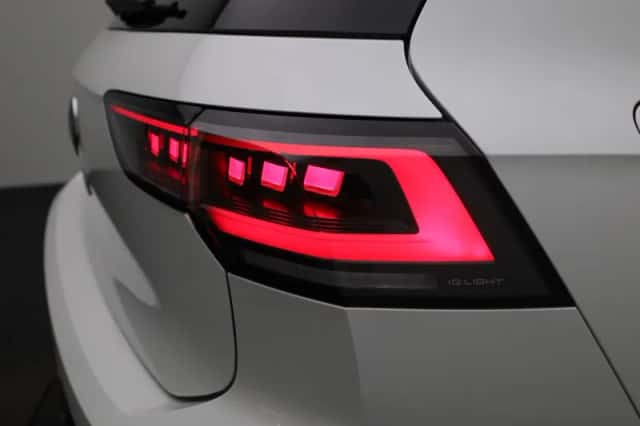 Volkswagen Golf (2024) thumbnail 37