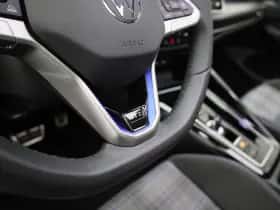 Volkswagen Golf (2024) thumbnail 39