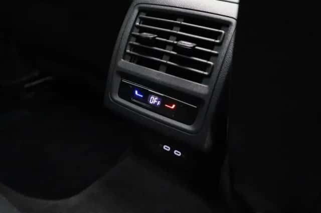 Volkswagen Golf (2024) thumbnail 44