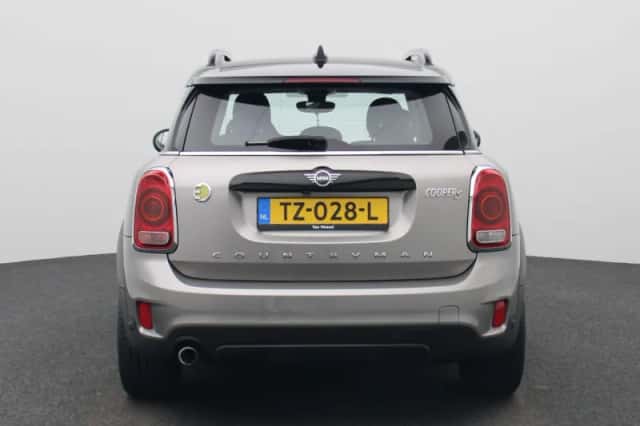 MINI Countryman (2018) thumbnail 5