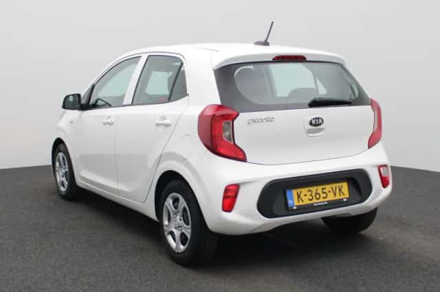 Kia Picanto (2021) thumbnail 2