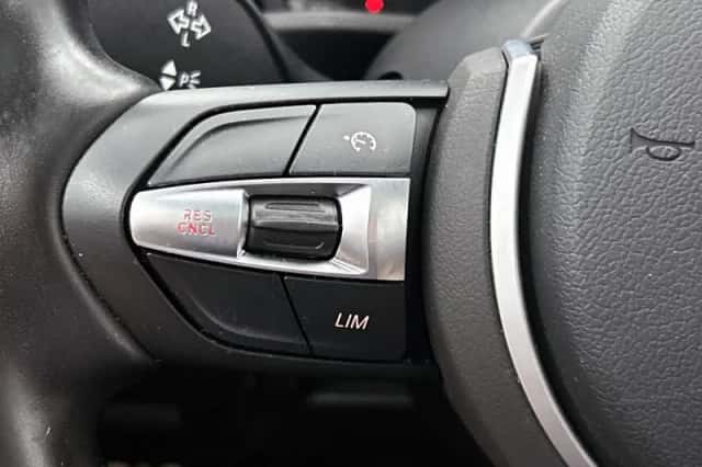 BMW X1 (2020) thumbnail 6