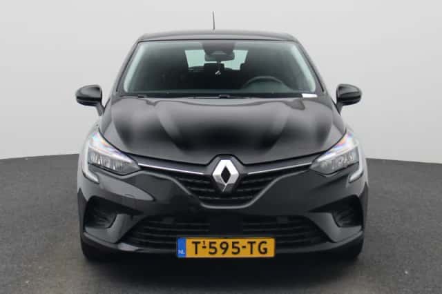 Renault Clio (2023) thumbnail 3