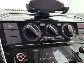 Volkswagen Up! thumbnail 23