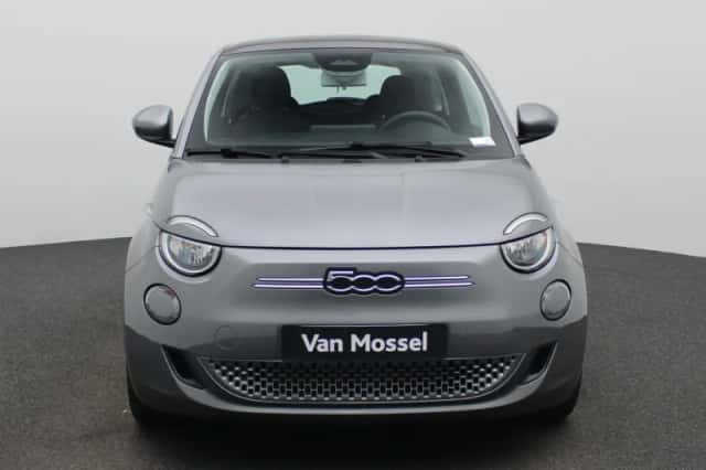 Fiat 500 (2023) thumbnail 3