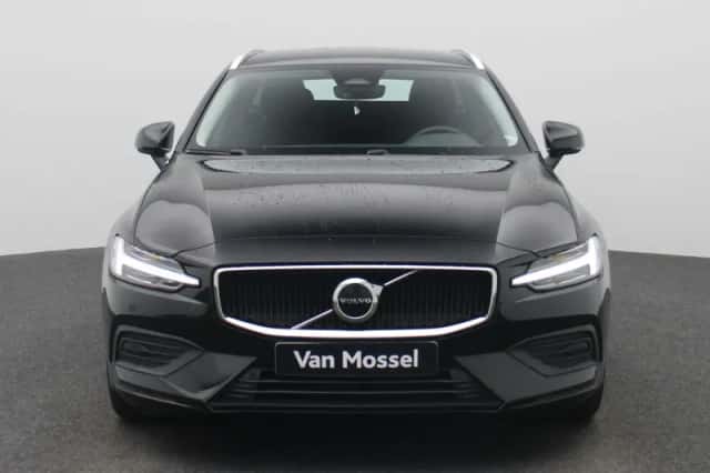 Volvo V60 (2022) thumbnail 3