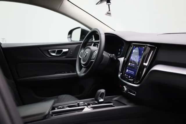 Volvo V60 (2022) thumbnail 33