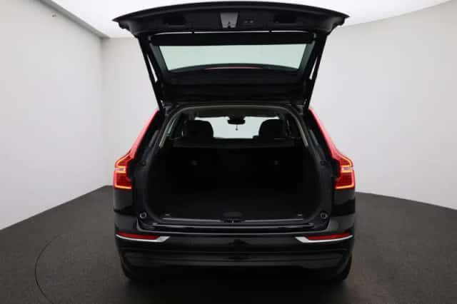 Volvo XC60 (2021) thumbnail 11