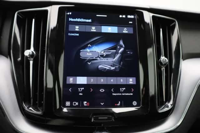 Volvo XC60 (2021) thumbnail 19