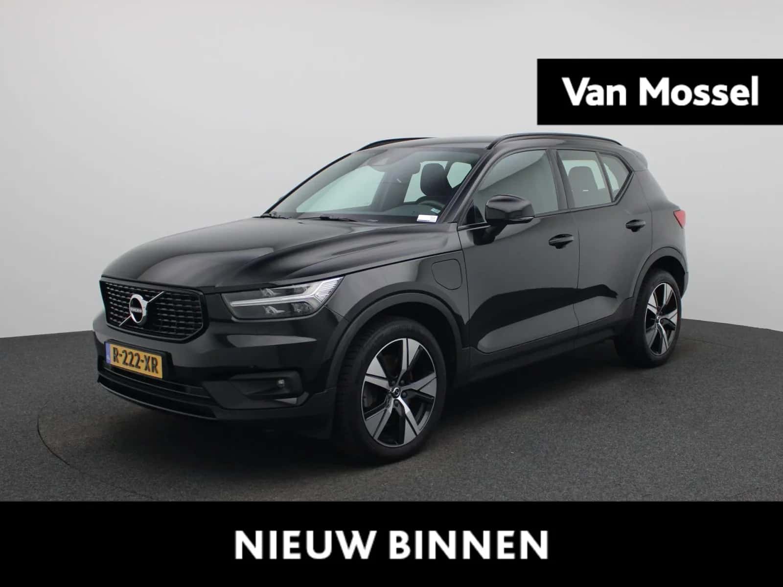 Volvo XC40 (2022) — foto 1