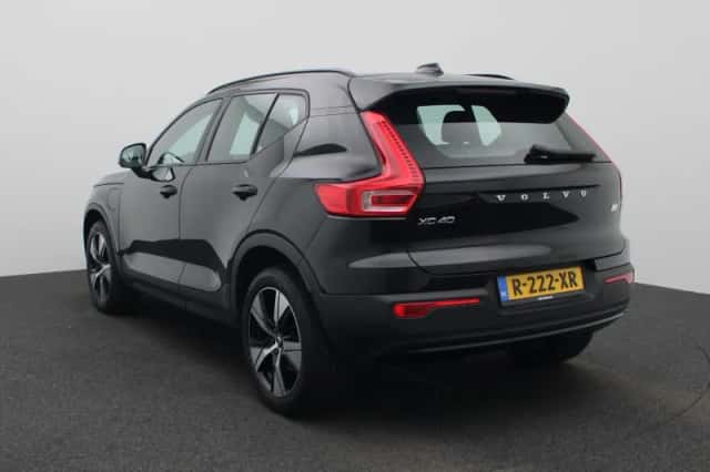 Volvo XC40 (2022) thumbnail 2