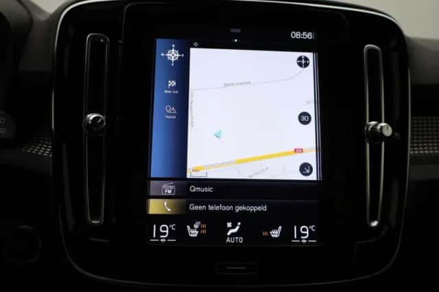 Volvo XC40 (2022) thumbnail 19