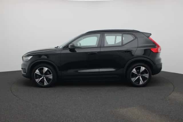 Volvo XC40 (2022) thumbnail 4