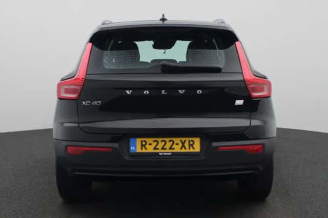 Volvo XC40 (2022) thumbnail 5