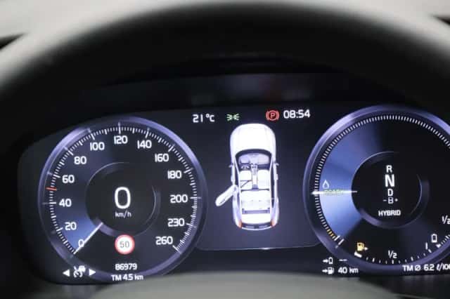 Volvo XC40 (2022) thumbnail 8