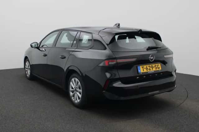 Opel Astra (2023) thumbnail 2