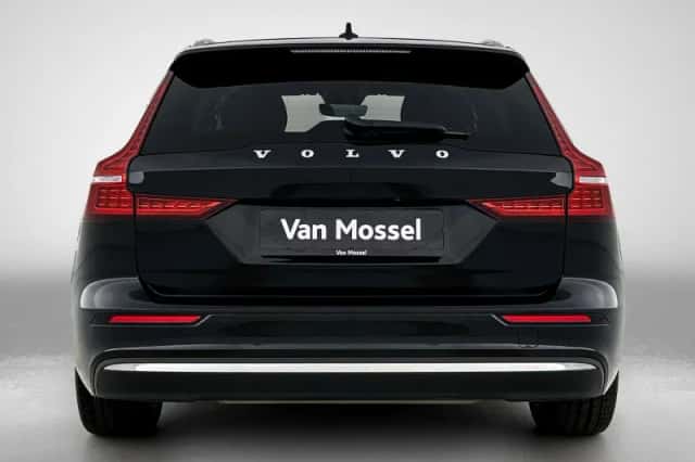 Volvo V60 (2023) thumbnail 3