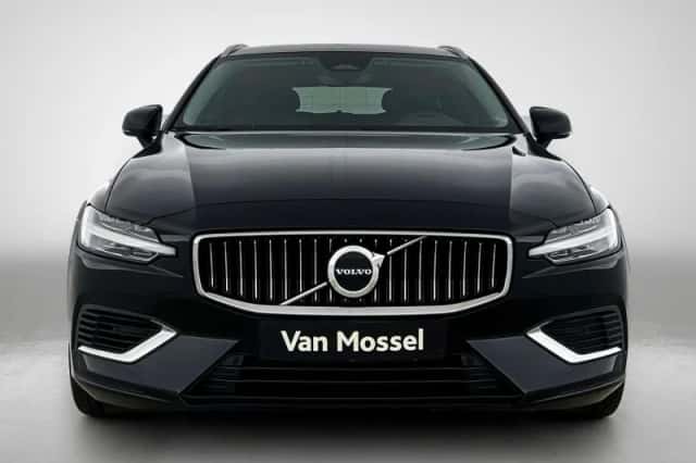 Volvo V60 (2023) thumbnail 5