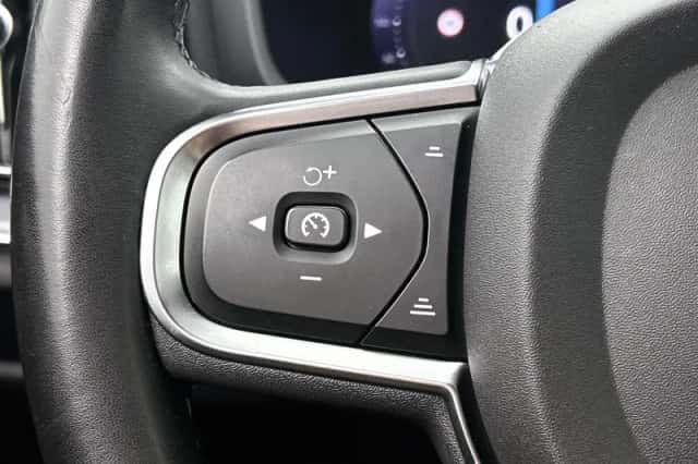 Volvo V60 (2023) thumbnail 6