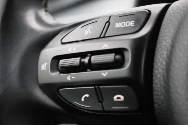 Kia Stonic (2021) thumbnail 18