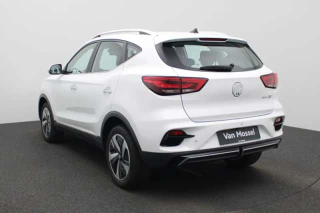 MG ZS (2023) thumbnail 2