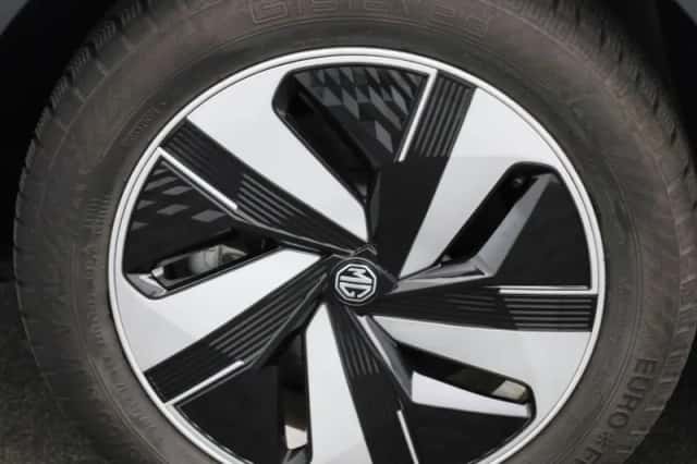 MG ZS (2023) thumbnail 13