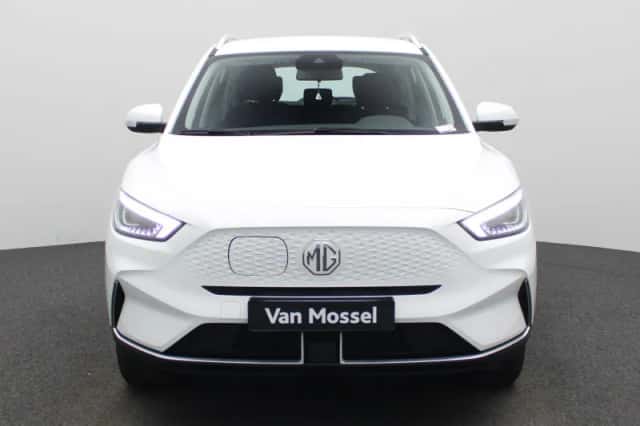 MG ZS (2023) thumbnail 3
