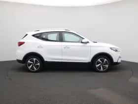MG ZS (2023) thumbnail 6