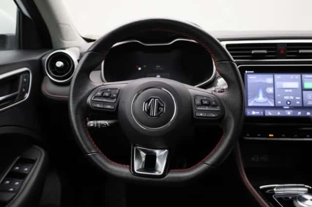 MG ZS (2023) thumbnail 7