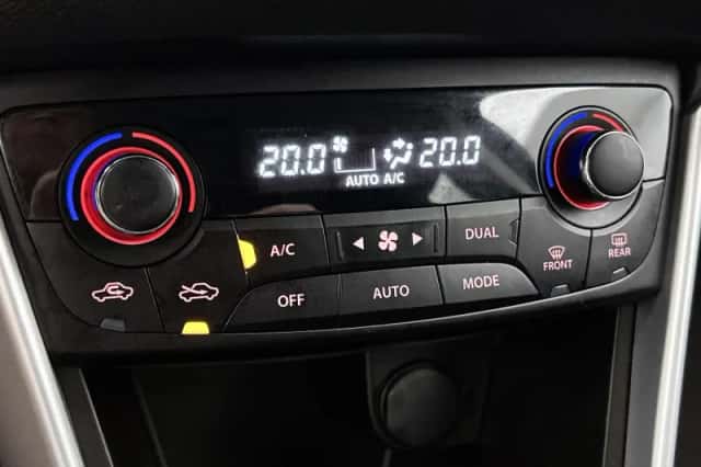 Suzuki S-Cross (2019) thumbnail 13