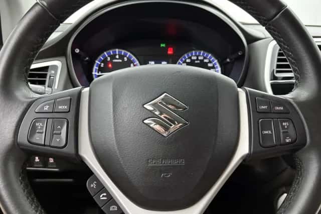 Suzuki S-Cross (2019) thumbnail 20