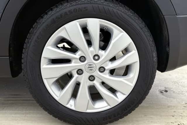 Suzuki S-Cross (2019) thumbnail 10