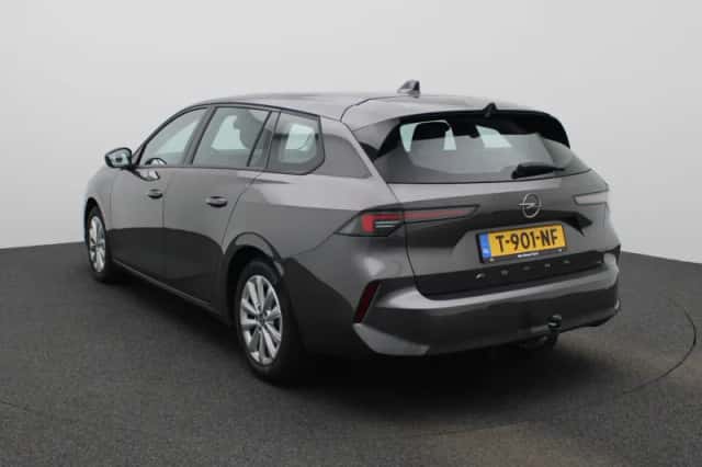 Opel Astra (2023) thumbnail 2