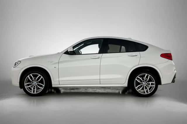 BMW X4 (2015) thumbnail 2