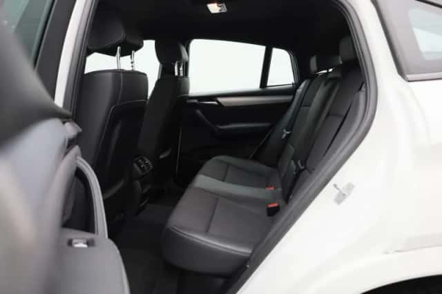 BMW X4 (2015) thumbnail 12