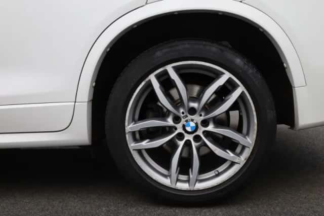 BMW X4 (2015) thumbnail 13
