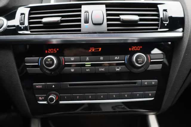 BMW X4 (2015) thumbnail 18