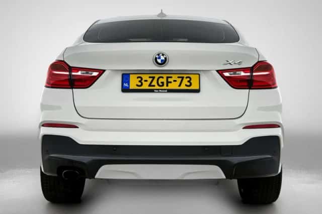 BMW X4 (2015) thumbnail 3