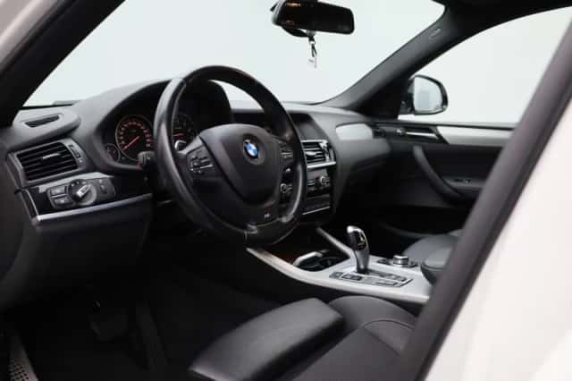BMW X4 (2015) thumbnail 33