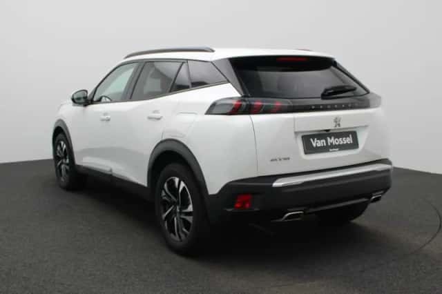 Peugeot 2008 (2021) thumbnail 2
